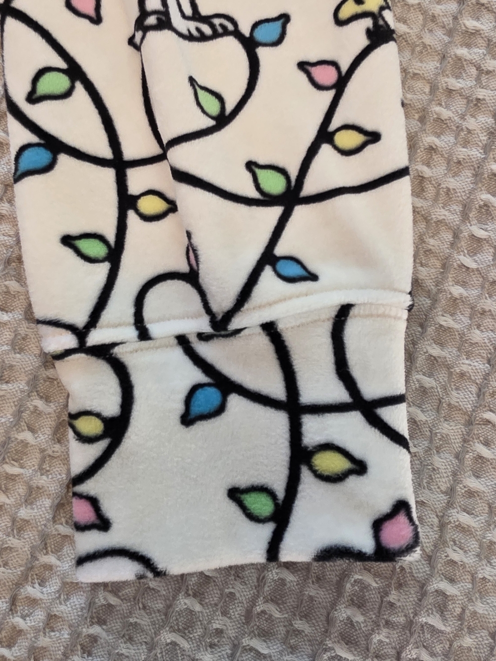 American Eagle SNOOPY Pajama Pants - Picture 3 of 7